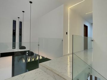 Hermosa Casa NUEVA con Alberca y 4 Rec. en Condominio con Seguridad 24/7 en Cuernavaca