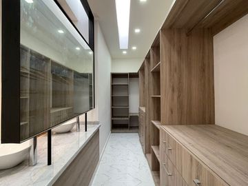 Hermosa Casa NUEVA con Alberca y 4 Rec. en Condominio con Seguridad 24/7 en Cuernavaca