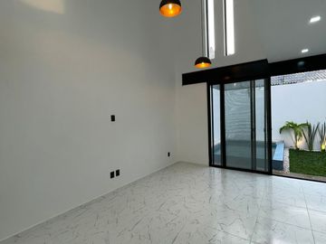 Hermosa Casa NUEVA con Alberca y 4 Rec. en Condominio con Seguridad 24/7 en Cuernavaca