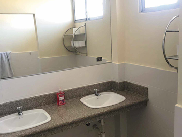 Vendo Casa en Punta Blanca: Se Vende Hermosa Casa con Piscina en Punta Blanca Amoblada.