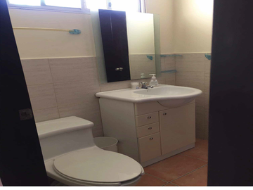 Vendo Casa en Punta Blanca: Se Vende Hermosa Casa con Piscina en Punta Blanca Amoblada.