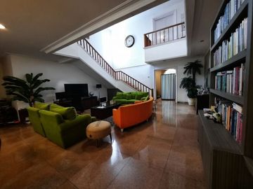 rumah mewah lux bagus cantik tubagus Ismail dago Bandung