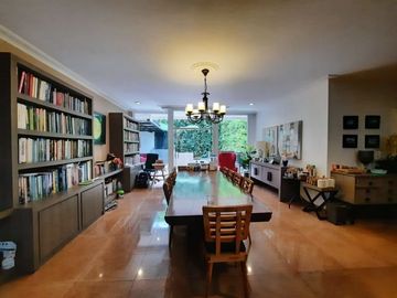 rumah mewah lux bagus cantik tubagus Ismail dago Bandung