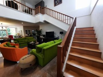 rumah mewah lux bagus cantik tubagus Ismail dago Bandung