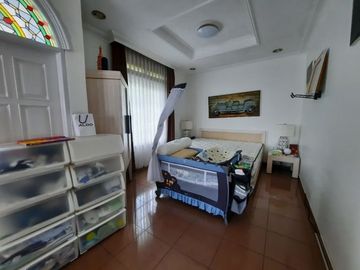 rumah mewah lux bagus cantik tubagus Ismail dago Bandung