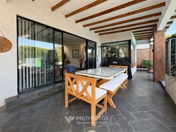 Casa en venta de 5 dorm. Condominio San Carlos de Apoquindo