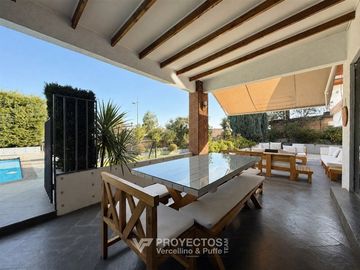Casa en venta de 5 dorm. Condominio San Carlos de Apoquindo