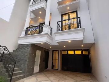 Rumah Mewah 3 Lantai Siap Huni di Jagakarsa Jakarta Selatan
