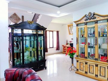 Dijual Cepat Murah Rumah Mewah 3 Lantai Di Cimanggis Depok