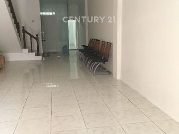 Ruko Di Komplek Perkantoran Jl Suprapto Jakarta Pusat
