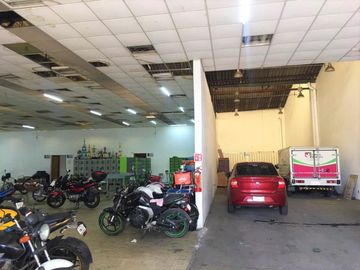LOCAL COMERCIAL Y BODEGA EN REAL DE ATIZAPÁN DE ZARAGOZA