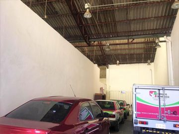 LOCAL COMERCIAL Y BODEGA EN REAL DE ATIZAPÁN DE ZARAGOZA