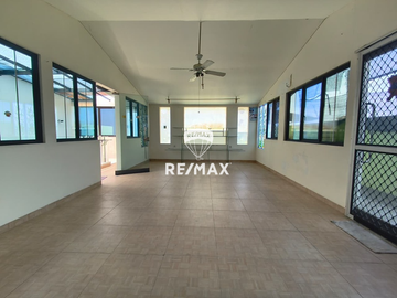 DIJUAL DAN DISEWA RUMAH 3 LANTAI DALAM KOMPLEK DI DURI KEPA JAKARTA BARAT