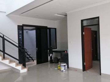 RUMAH CANTIK MEWAH SEMI VILLA SEJUK ASRI DI CIWARUGA