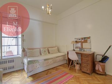 Suipacha y Juncal - Excelente 5 ambientes c/coch en Venta - Retiro
