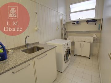 Suipacha y Juncal - Excelente 5 ambientes c/coch en Venta - Retiro