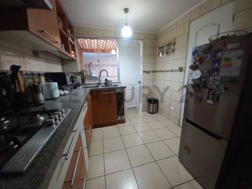 CASA EN VENTA, 4D, PARQUE CENTRAL, QUILICURA