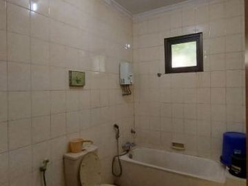 RUMAH ASRI NYAMAN DI CIGADUNG CIBEUNYING HEGAR, BANDUNG. 5 MENIT KE TUBAGUS ISMAIL DAN DAGO RESORT