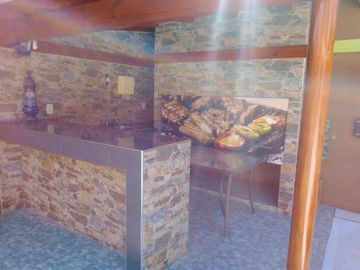 VENTA Hermoso Chalet característico de San Miguel, toma dpto como PARTE DE PAGO