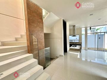 Casa  en Venta Zona Bugambilias en Coto Coruña Sur