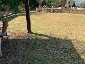 HERMOSA QUINTA EN MONTEMORELOS, A UN LADO BIOPARQUE ESTRELLA.