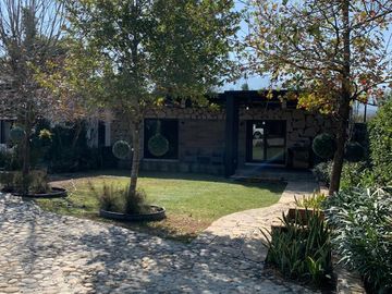 HERMOSA QUINTA EN MONTEMORELOS, A UN LADO BIOPARQUE ESTRELLA.