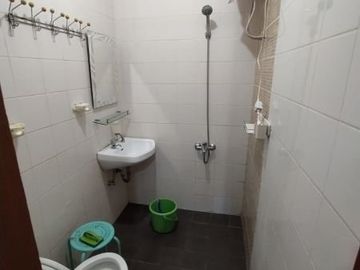 Disewakan Murah Rumah Cluster di Gandul Cinere Semi Furnished