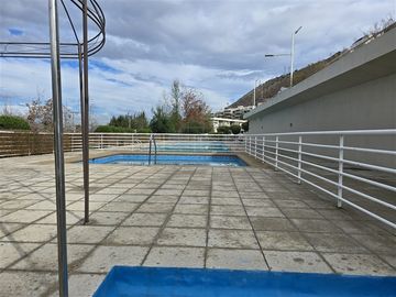 Departamento en venta de 3 dorm. 2b. Estac. en Huechuraba