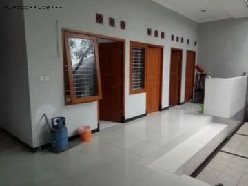 RUMAH MEWAH JEMURSARI STRATEGIS SIAP HUNI
