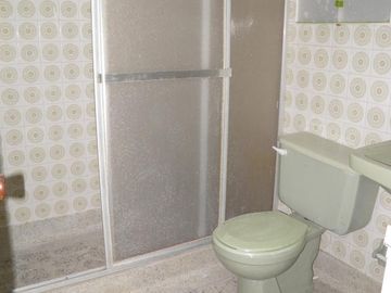 casa en venta en av. libertadores, prados i. Cod V15161