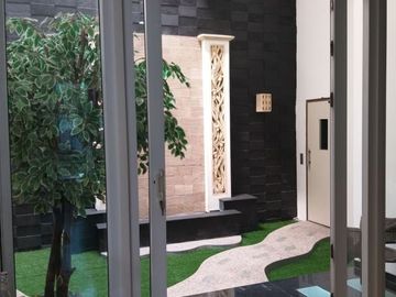 Rumah dijual di Artha Gading Villa Termurah 455m2 3 lantai minimalis classic 5KT Furnish