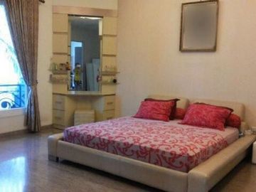 Rumah dijual di Artha Gading Villa Termurah 455m2 3 lantai minimalis classic 5KT Furnish