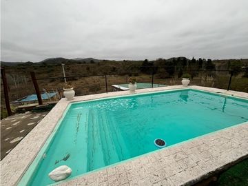 VENTA 2 CABAÑAS SOBRE LAS MONTAÑAS EN VILLA LA PAISANITA CORDOBA