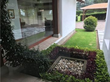 VENDO CASA DE LUJO EN PIFO 3103 M2 TERRENO JARDINES 463 CONSTRUCCION