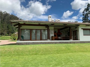 VENDO CASA DE LUJO EN PIFO 3103 M2 TERRENO JARDINES 463 CONSTRUCCION