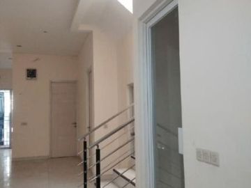 Rumah Rangkah TAMBAKSARI 2 Lantai Strategis Siap Huni Mulus