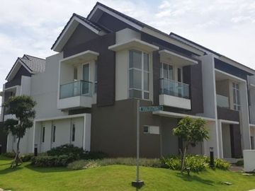 Dijual Rumah Vivaldi Symphonia Gading Serpong Tipe Premium Hoek Bagus Hadap Danau