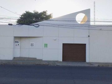 CASA CENTRICA IDEAL PARA INVERSION Y NEGOCIO. COLONIA CENTRO