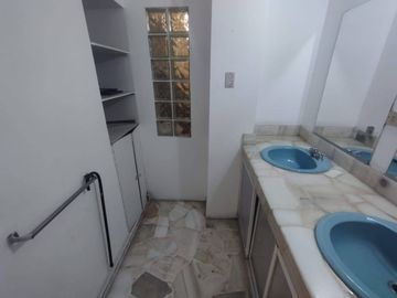VENTA DEPARTAMENTO EN LOMAS DE URDESA ZONA PRIVADA
