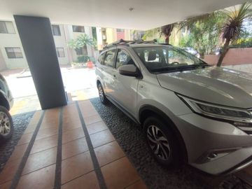 VENTA DEPARTAMENTO EN LOMAS DE URDESA ZONA PRIVADA