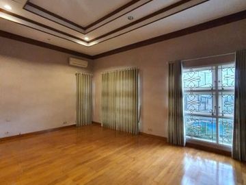 DIJUAL RUMAH LUAS di Jl JANGKRIK / JAGAKARSA, JAKSEL