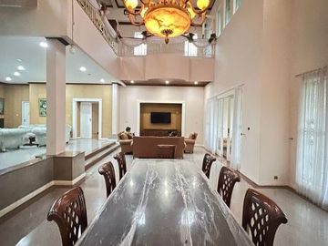 DIJUAL RUMAH LUAS di Jl JANGKRIK / JAGAKARSA, JAKSEL