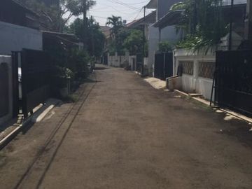 Rumah Asri & Nyaman, SHM, Belakang Living Plaza, Mega Cinere