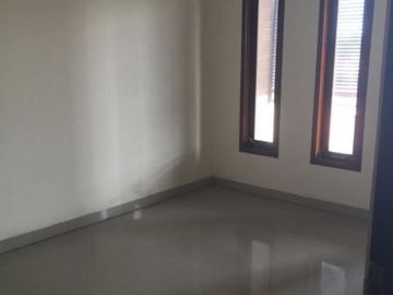 Rumah Asri & Nyaman, SHM, Belakang Living Plaza, Mega Cinere
