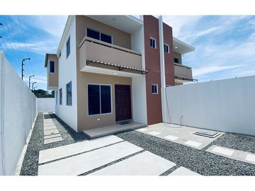 Casa de venta al sur de Manta Manabí