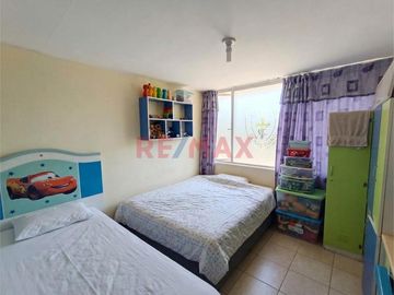 Vendo Amplia Casa Familiar De 160 M²  Frente Al Colegio Claretiano. San Miguel