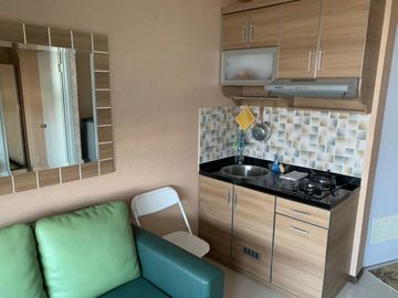 Apartemen tahunan full furnish free IPL green pramuka city