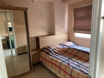 Apartemen tahunan full furnish free IPL green pramuka city