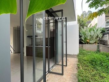Rumah Modern Tropis Di Depok Dl 18941