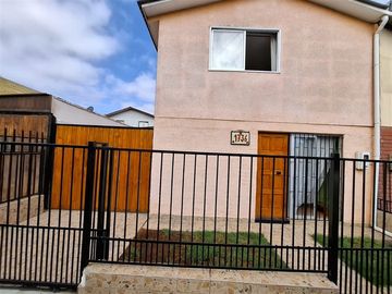 Casa en venta de 4 dorm. en Villa Romero 2 La Serena